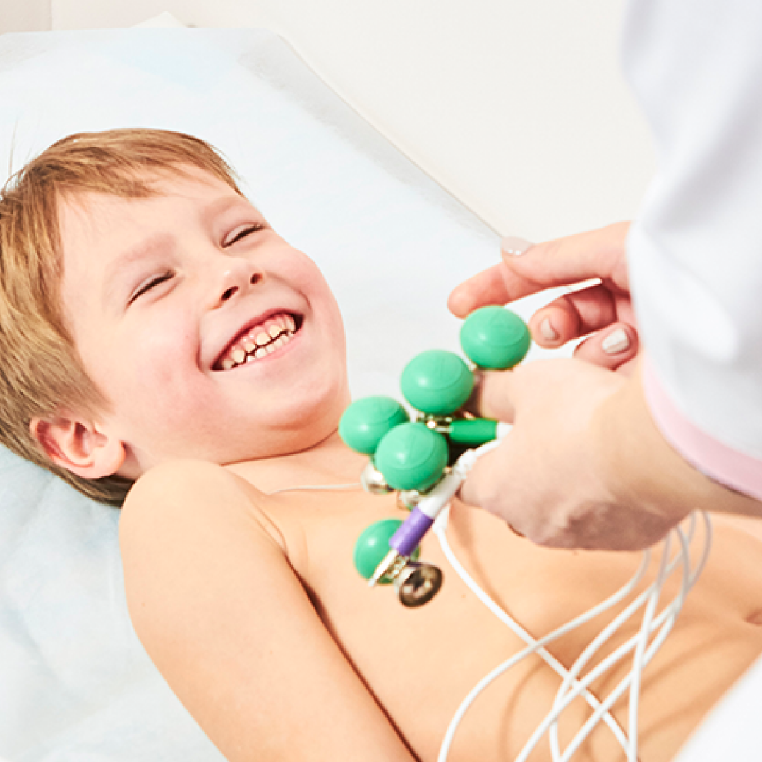 Электрокардиография детей. Кардиограмма сердца детям. Как делают экг взрослым
